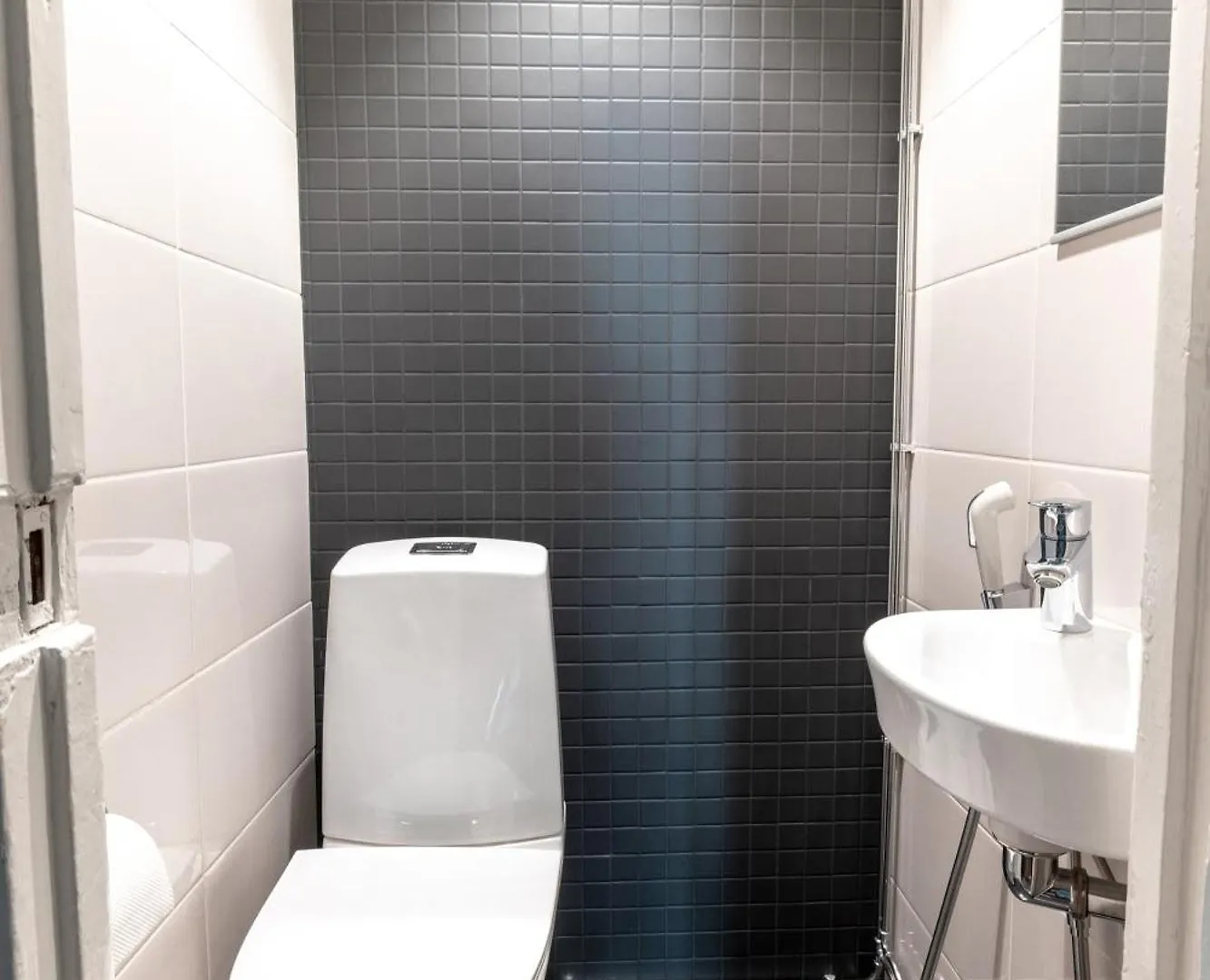 2Ndhomes Stylish & Renovated 1Br Apartment With Good Location Helsinki Finlandiya