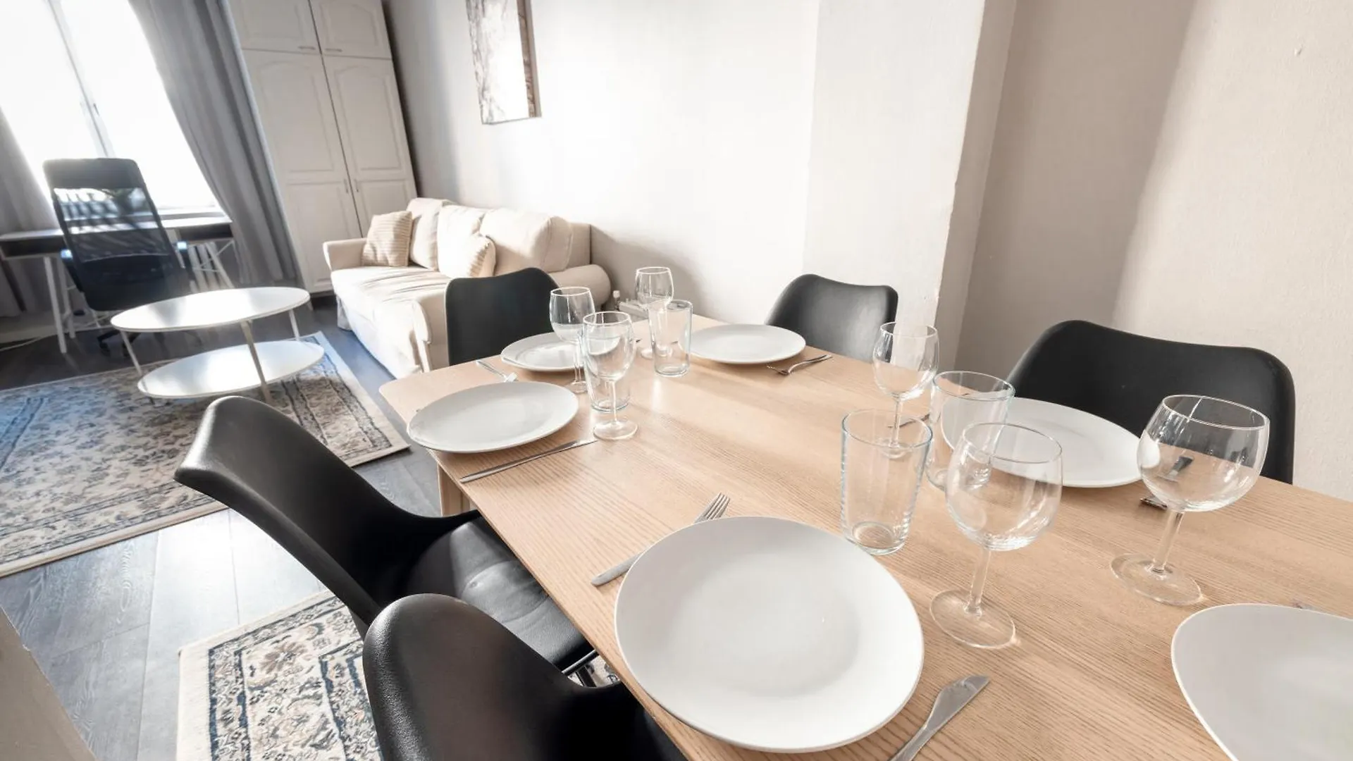 2Ndhomes Stylish & Renovated 1Br Apartment With Good Location Helsinki